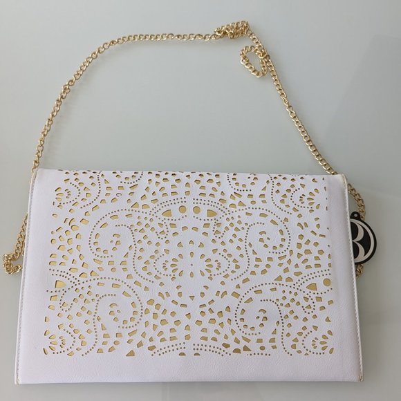 NWT White and Gold Pochette - Picture 4 of 8